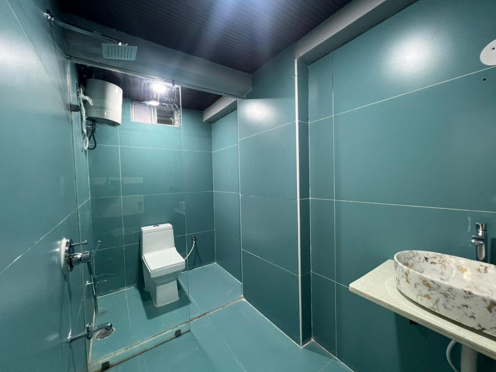 Wild Wings Premium Hotel Hyderabad Bagian luar foto