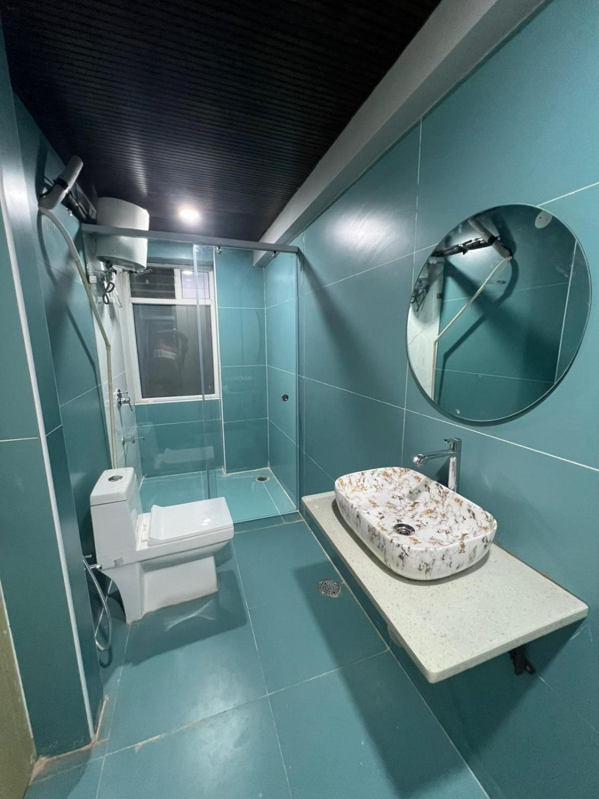 Wild Wings Premium Hotel Hyderabad Bagian luar foto
